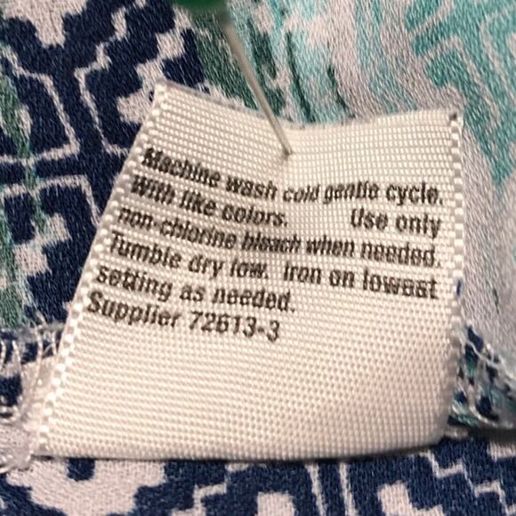 A New Approach Geometric V-Neck Long Sleeve Lightweight Blouse M - Picture 5 of 5